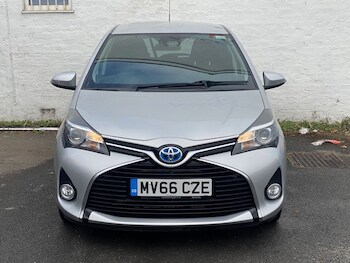 Used Toyota Yaris 2016 for sale - 76235321: Photo 2
