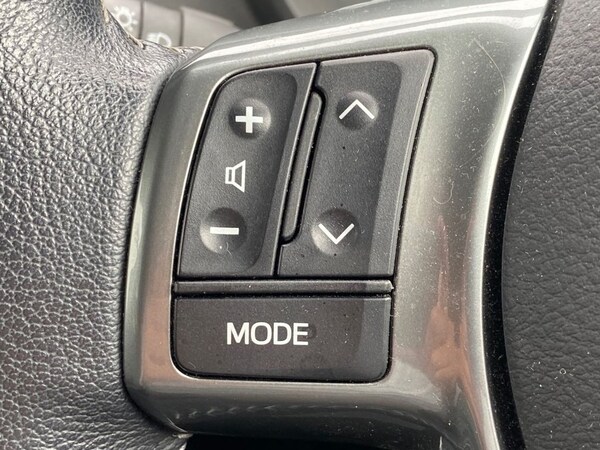 Used Toyota Yaris 2016 for sale - 76235321: Photo 38