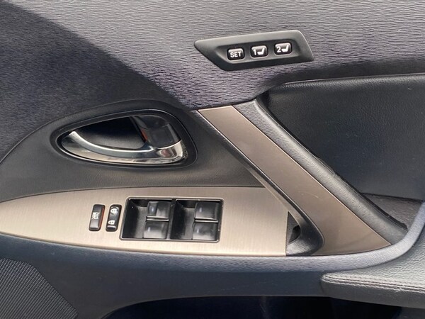Used Toyota Avensis 2012 for sale - 76080702: Photo 15