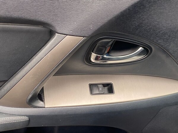 Used Toyota Avensis 2012 for sale - 76080702: Photo 18