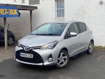 Used Toyota Yaris 2016 for sale - 75573596: Photo