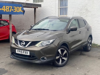 Used Nissan Qashqai 2015 for sale - 76147773: Photo 2