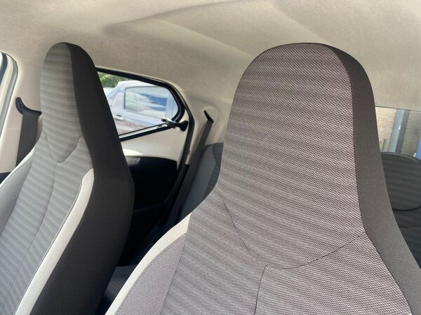 Used Toyota AYGO 2019 for sale - 76266553: Photo 18