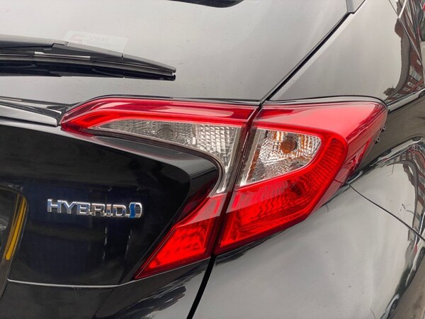 Used Toyota C-HR 2018 for sale - 76280235: Photo 40