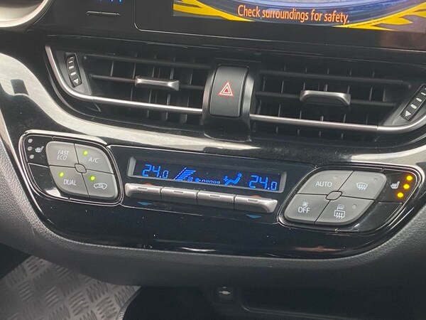 Used Toyota C-HR 2018 for sale - 76280235: Photo 41