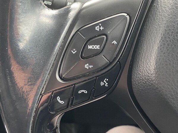 Used Toyota C-HR 2018 for sale - 76280235: Photo 46