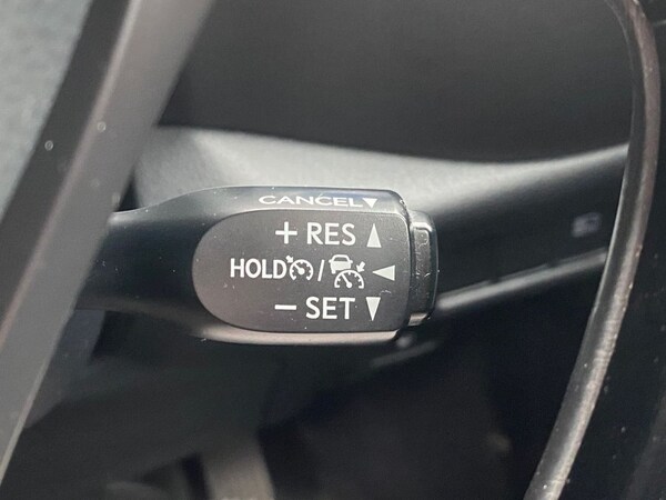 Used Toyota C-HR 2018 for sale - 76280235: Photo 47
