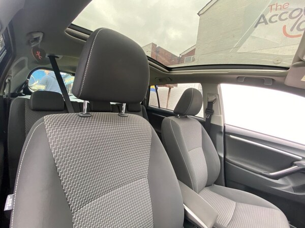 Used Toyota Verso 2015 for sale - 76312953: Photo 12