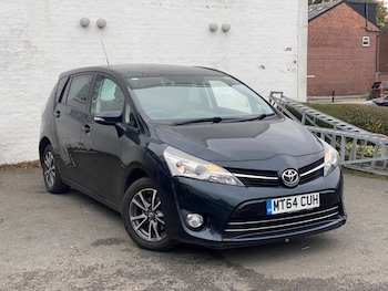 Used Toyota Verso 2015 for sale - 76312953: Photo 2