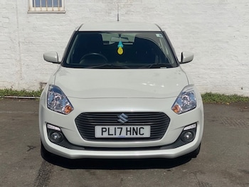 Used Suzuki Swift 2017 for sale - 76098185: Photo 3