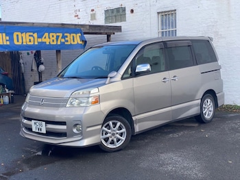 Used Toyota Voxy 2020 for sale - 76323038: Photo