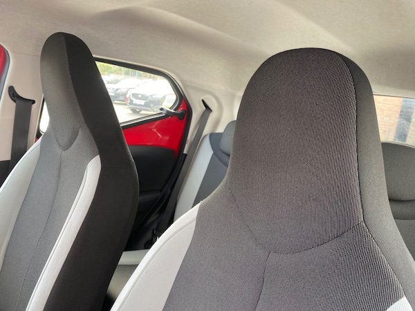 Used Toyota AYGO 2016 for sale - 76009461: Photo 17