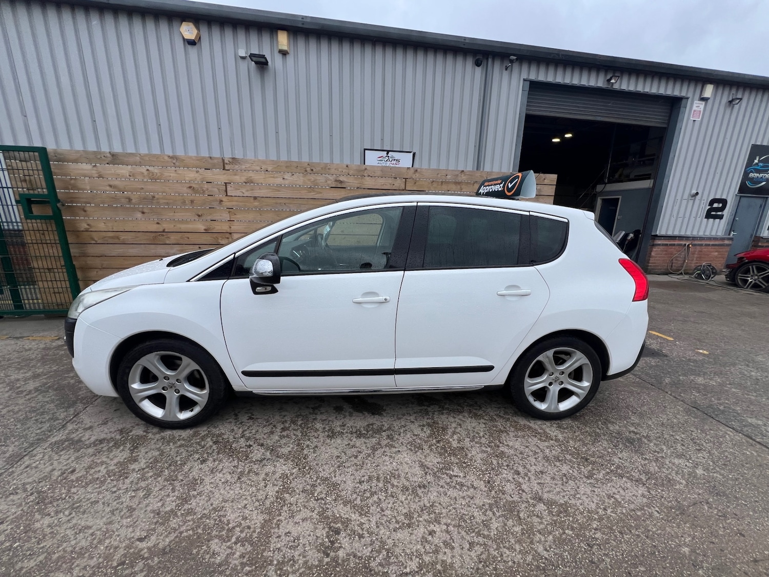 Used Peugeot 3008 2013 for sale - 77446425: Photo 3