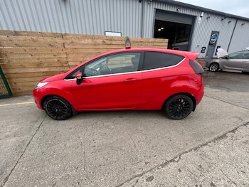 Used Ford Fiesta 2012 for sale - 76237516: Photo 2