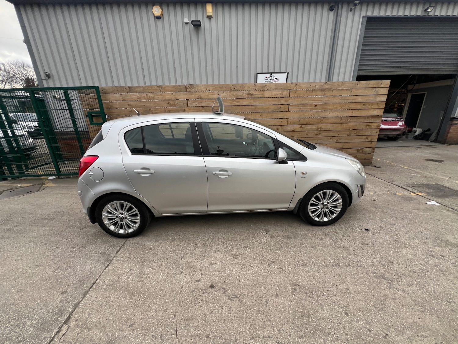 Used Vauxhall Corsa 2011 for sale - 77312748: Photo 7