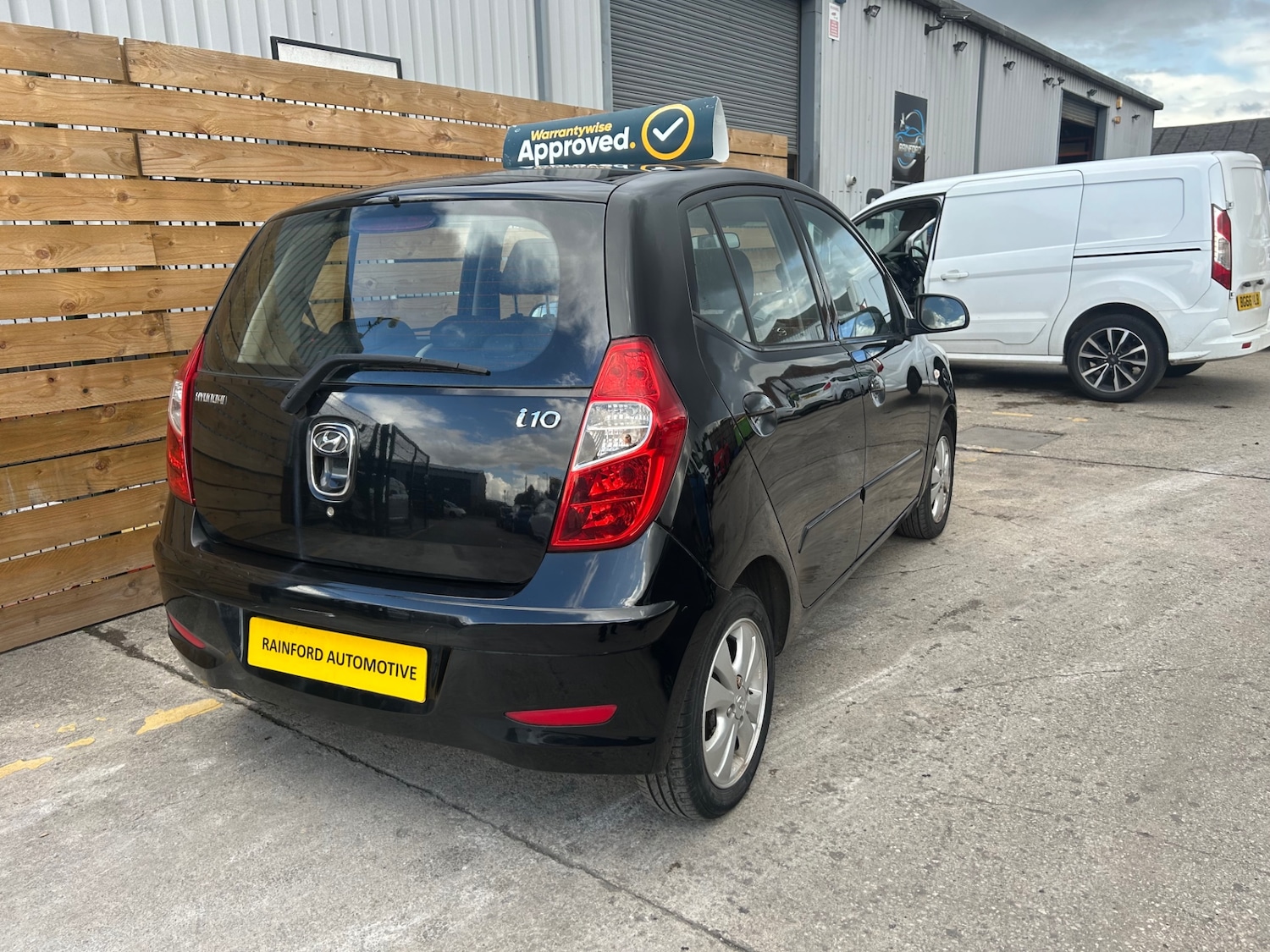 Used Hyundai i10 2013 for sale - 75933206: Photo 4