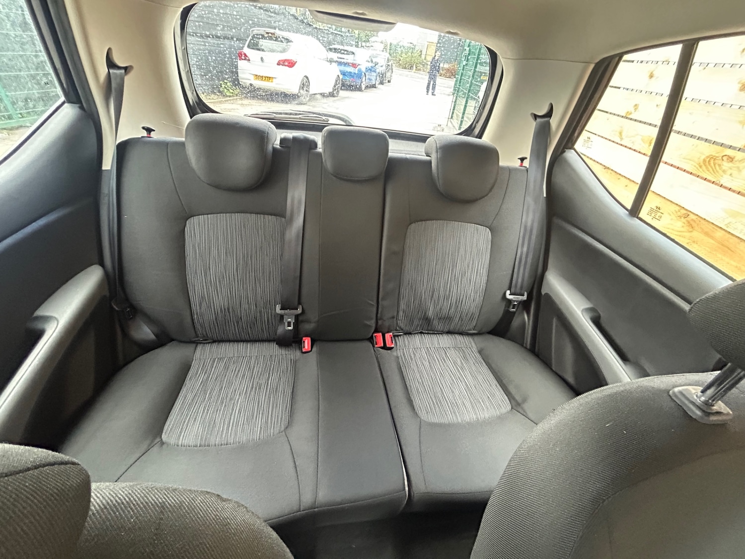 Used Hyundai i10 2013 for sale - 75933206: Photo 6