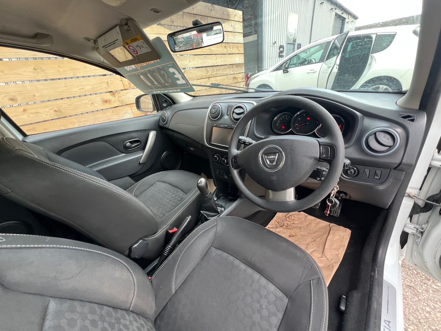 Used Dacia Sandero 2015 for sale - 77676413: Photo 10