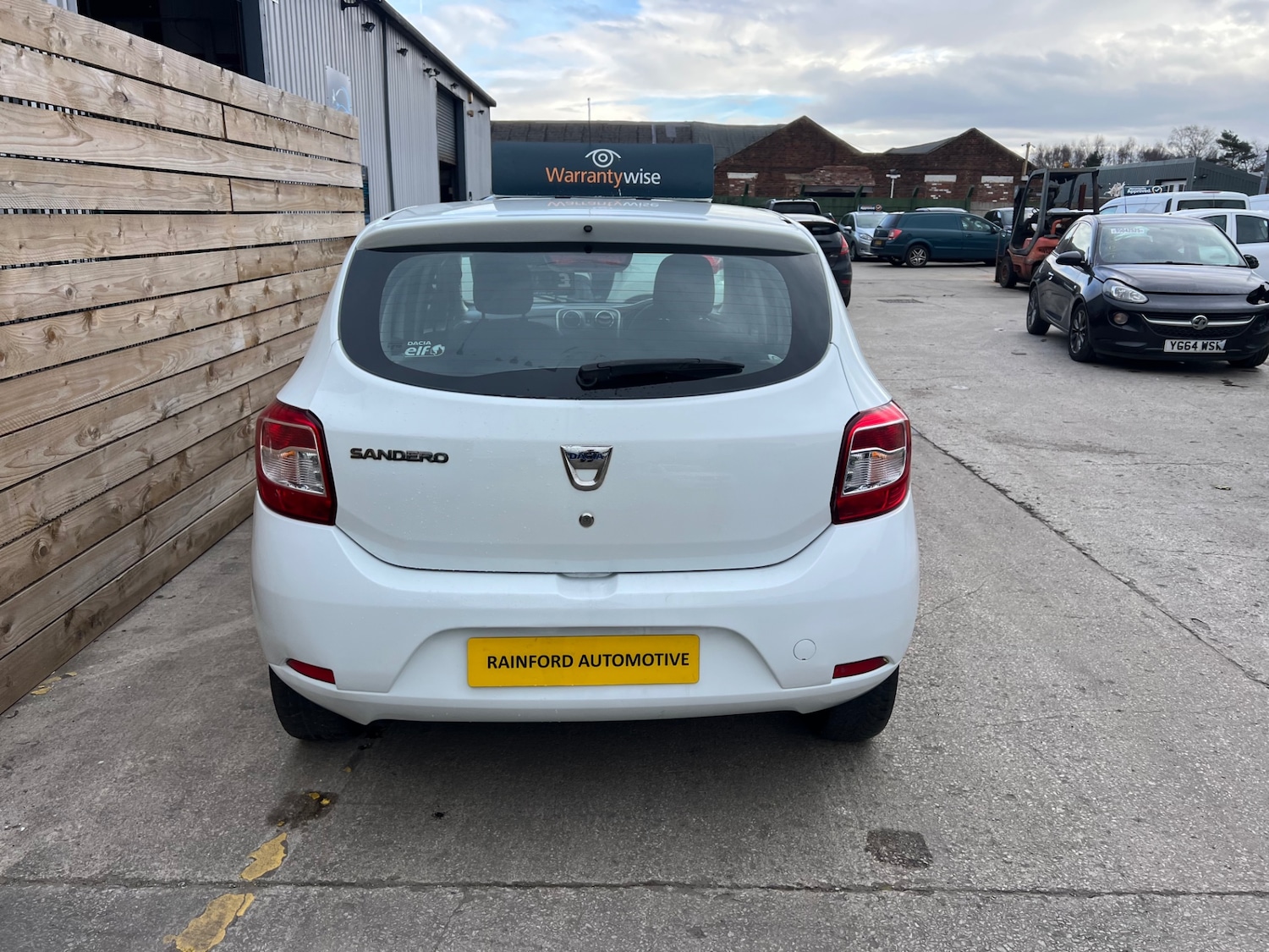 Used Dacia Sandero 2015 for sale - 77676413: Photo 5