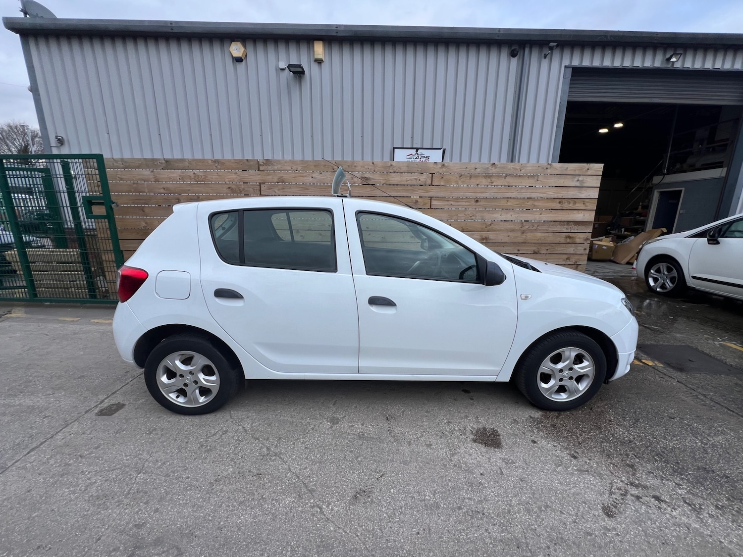 Used Dacia Sandero 2015 for sale - 77676413: Photo 7