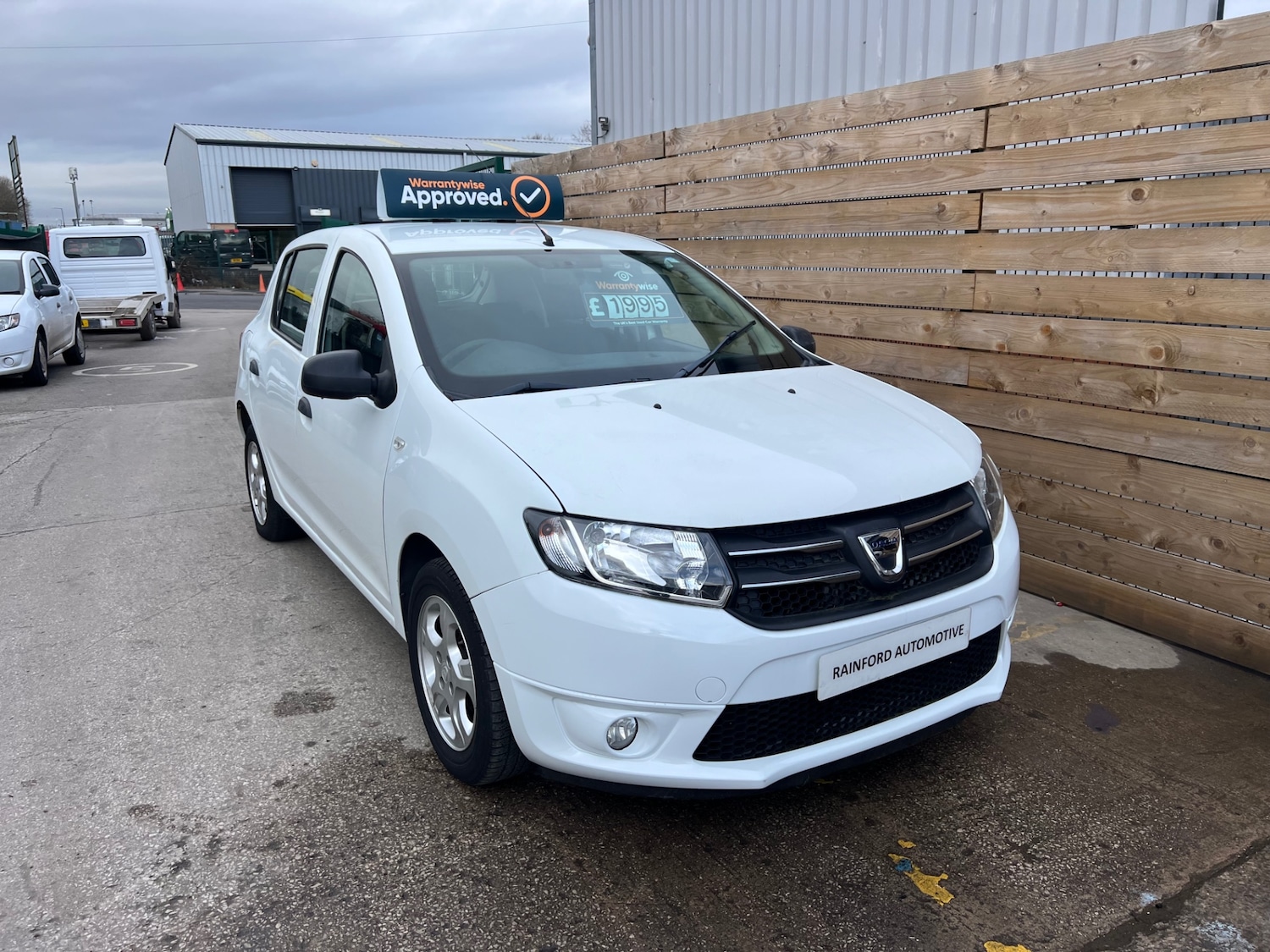 Used Dacia Sandero 2015 for sale - 77676413: Photo 8