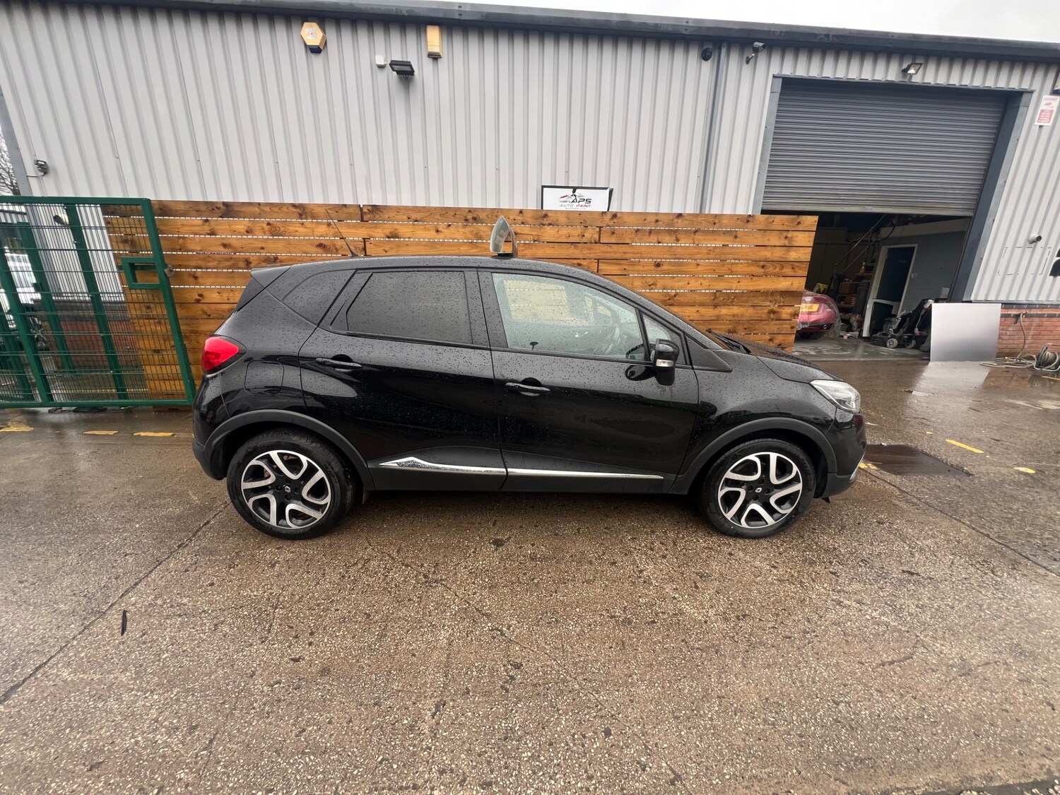 Used Renault Captur 2016 for sale - 77516188: Photo 7