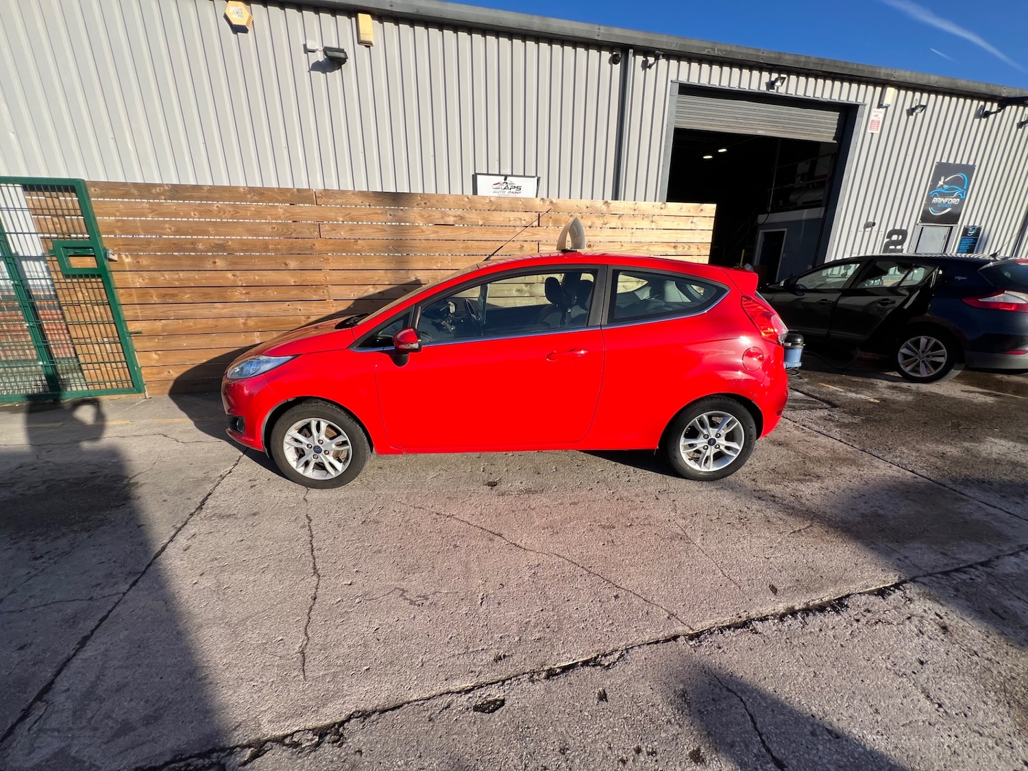 Used Ford Fiesta 2015 for sale - 77778690: Photo 3