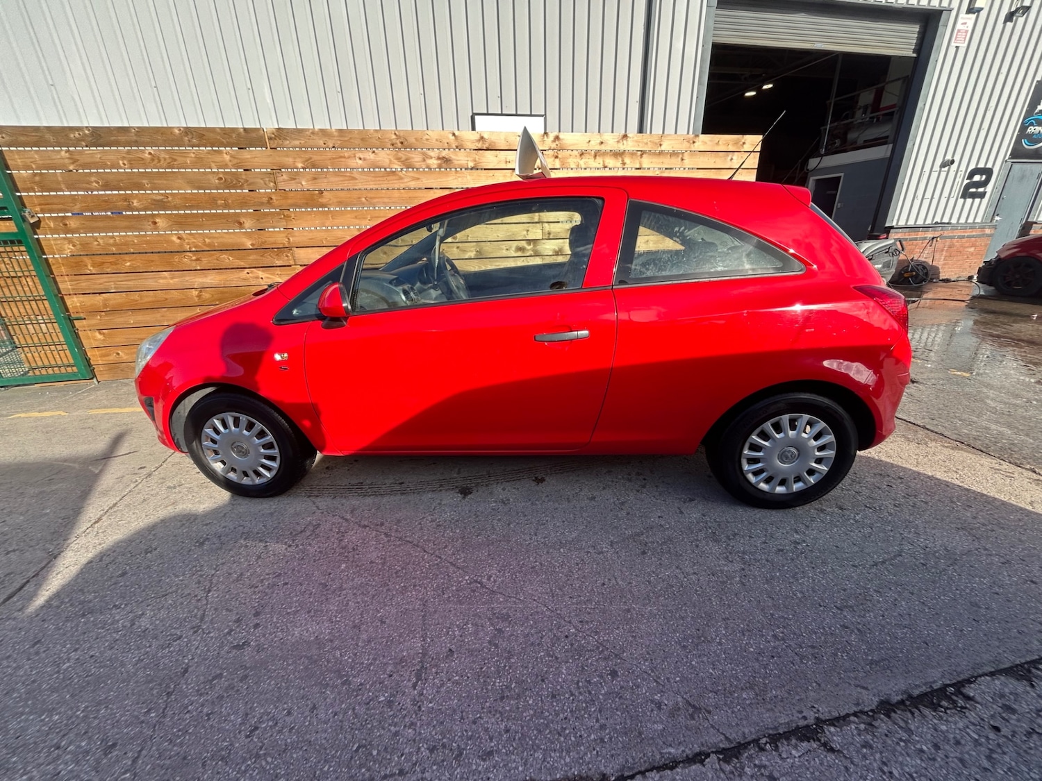 Used Vauxhall Corsa 2013 for sale - 76555524: Photo 3