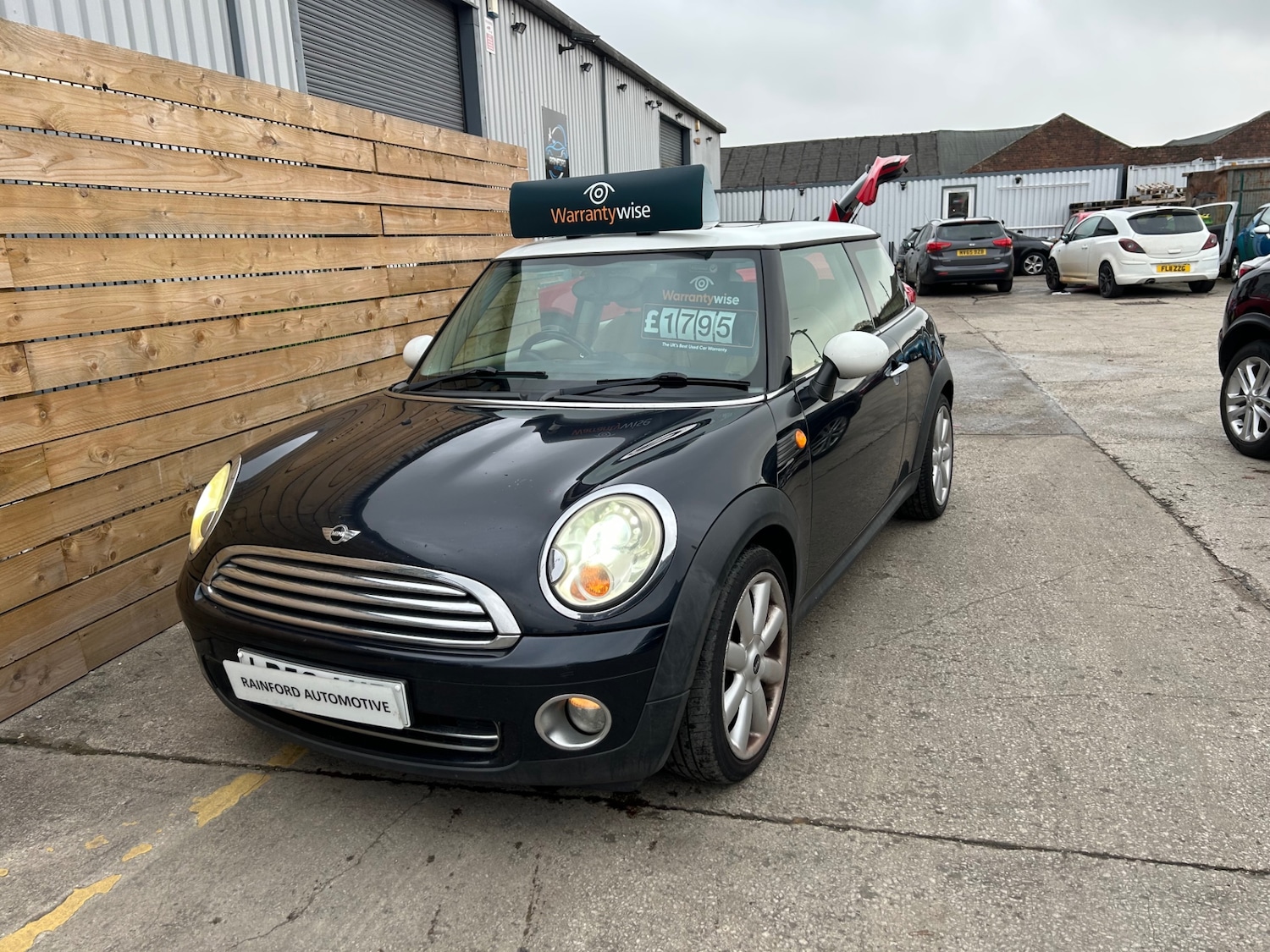 Used MINI Hatch 2006 for sale - 76505577: Photo 2