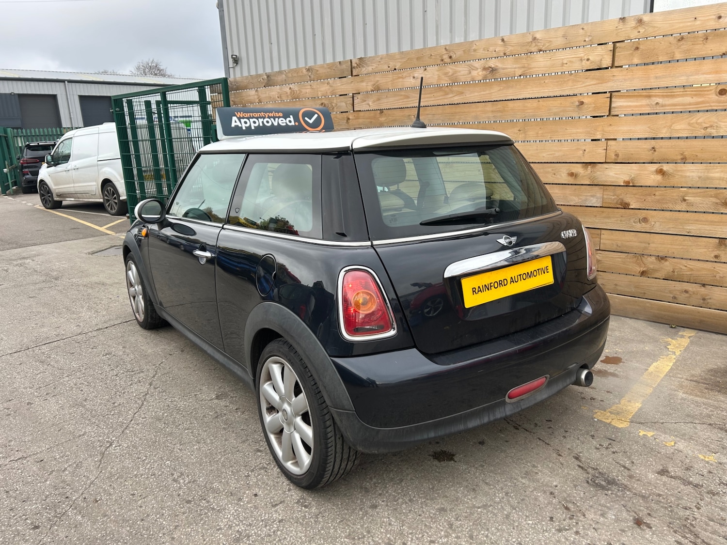 Used MINI Hatch 2006 for sale - 76505577: Photo 4
