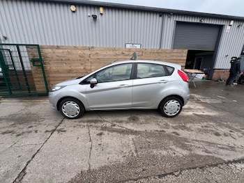 Used Ford Fiesta 2011 for sale - 77691051: Photo