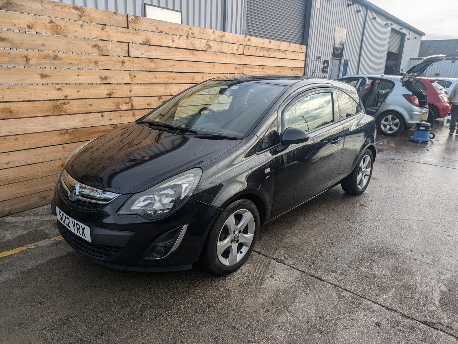 Used Vauxhall Corsa 2012 for sale - 76412443: Photo 3