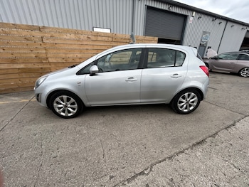 Used Vauxhall Corsa 2014 for sale - 76209049: Photo 2