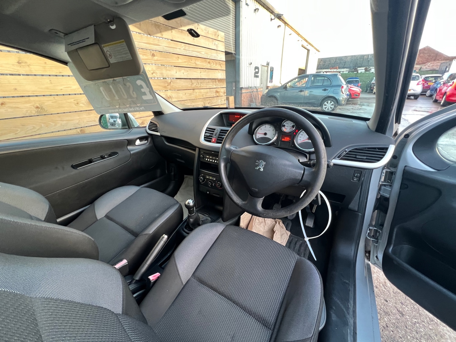 Used Peugeot 207 2009 for sale - 77004627: Photo 10