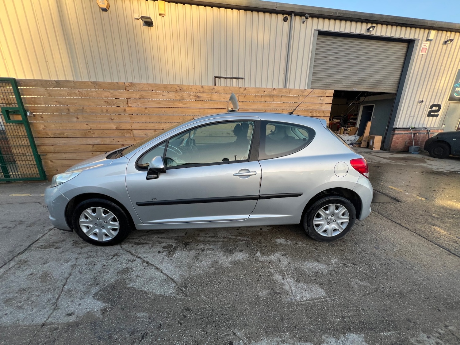 Used Peugeot 207 2009 for sale - 77004627: Photo 3