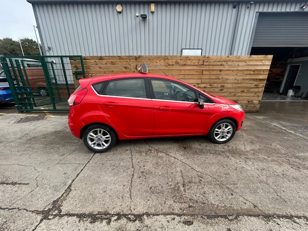 Used Ford Fiesta 2014 for sale - 76097044: Photo 5