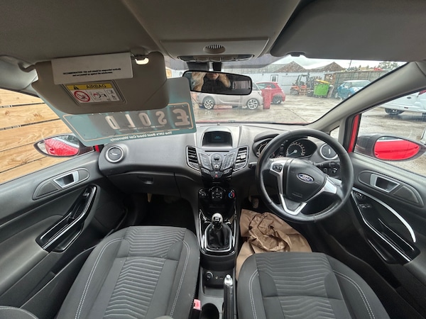 Used Ford Fiesta 2014 for sale - 76097044: Photo 8
