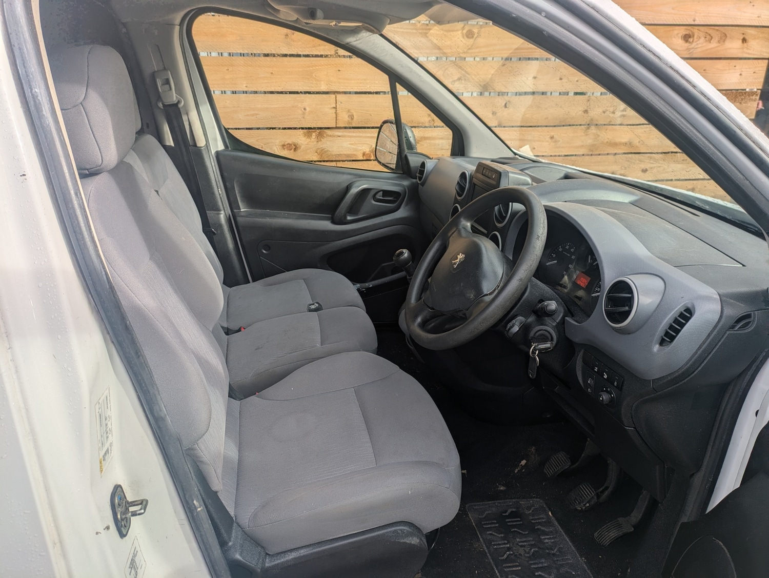 Used Peugeot Partner 2015 for sale - 76412541: Photo 10