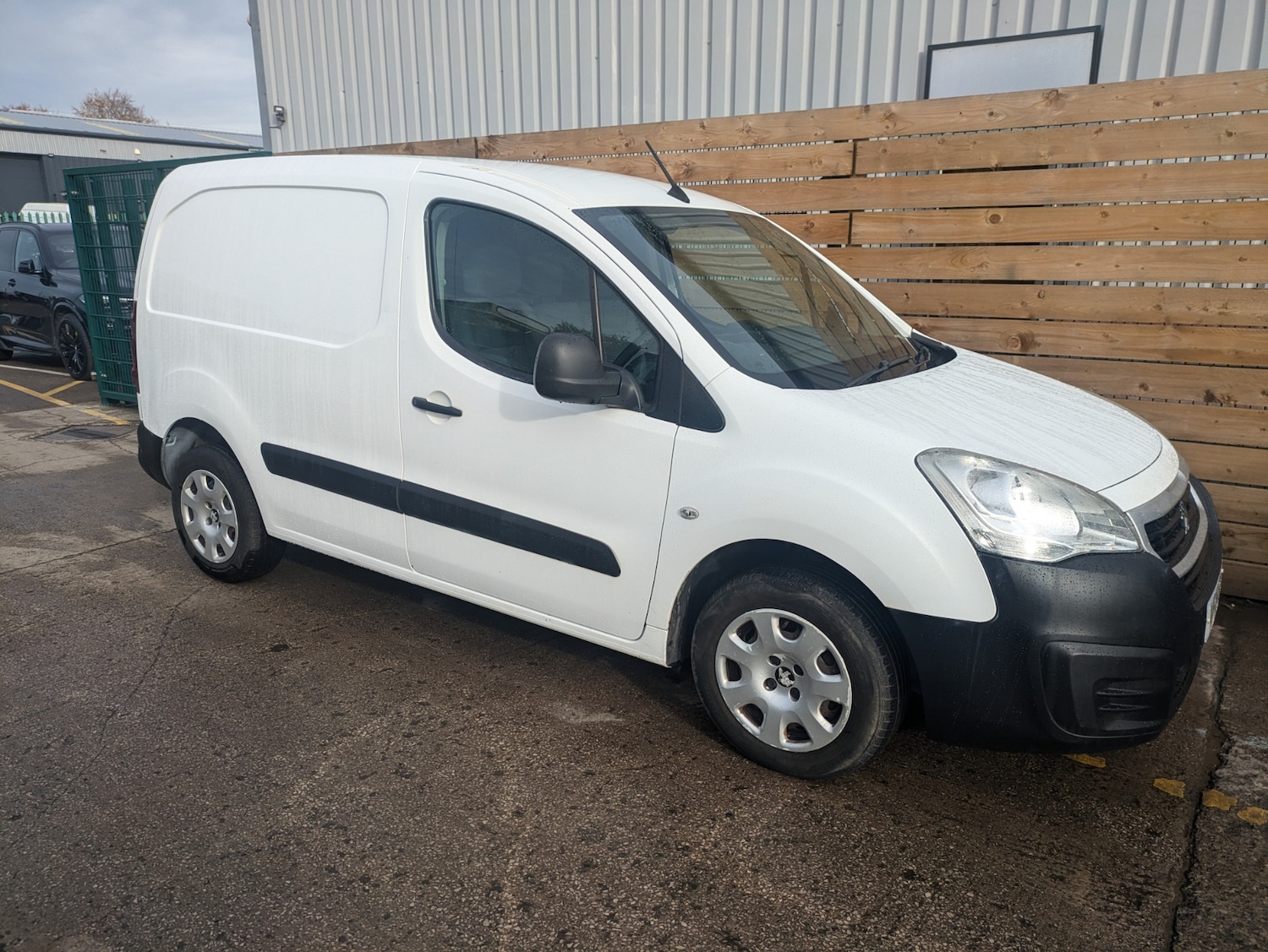 Used Peugeot Partner 2015 for sale - 76412541: Photo 3