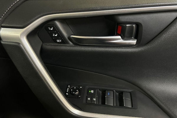 Used Toyota RAV4 2020 for sale - 75635485: Photo 24