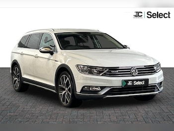 Used Volkswagen Passat 2016 for sale - 76109579: Photo