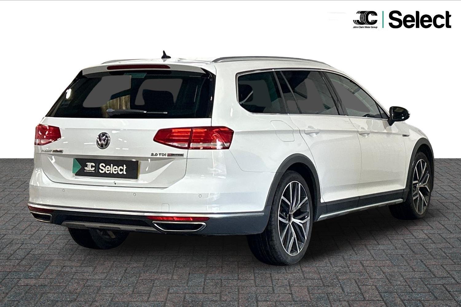 Used Volkswagen Passat 2016 for sale - 76109579: Photo 2