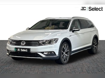 Used Volkswagen Passat 2016 for sale - 76109579: Photo