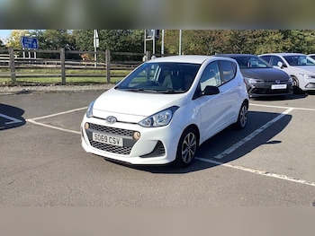 Used Hyundai i10 2020 for sale - 76152162: Photo 2