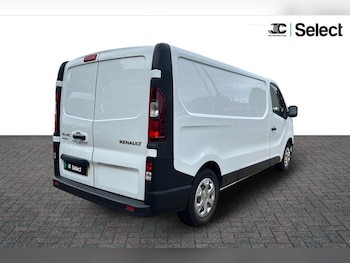 Used Renault Trafic 2022 for sale - 76151120: Photo 2