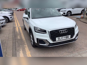 Audi - Q2