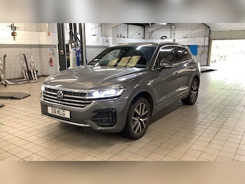 Used Volkswagen Touareg 2023 for sale - 75609595: Photo