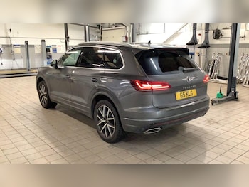 Used Volkswagen Touareg 2023 for sale - 75609595: Photo