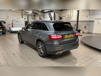 Used Mercedes-Benz GLC 2018 for sale - 76084689: Photo