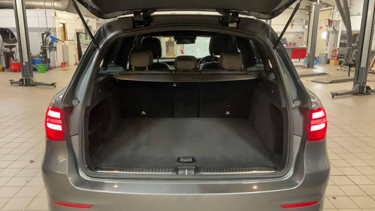 Used Mercedes-Benz GLC 2018 for sale - 76084689: Photo 5